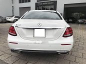 Bán ô tô Mercedes E250 2018, màu trắng như mới