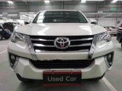 Cần bán xe Toyota Fortuner 2.7V đời 2017, màu trắng