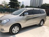 Bán xe Toyota Innova sản xuất 2011, màu vàng giá cạnh tranh