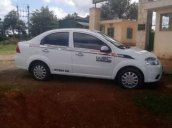 Bán xe Chevrolet Aveo năm sản xuất 2012, màu trắng chính chủ, giá tốt