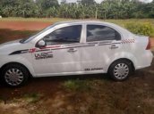 Bán xe Chevrolet Aveo năm sản xuất 2012, màu trắng chính chủ, giá tốt