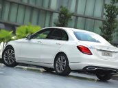 Bán Mercedes C200 đời 2016, màu trắng