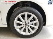 Bán xe Volkswagen Polo Sedan, màu xanh dương chính hãng, trả góp 90% nhận xe ngay/ hotline: 090.898.8862