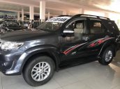 Bán xe Toyota Fortuner đời 2012, màu xám, 650 triệu