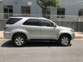 Bán ô tô Toyota Fortuner AT 2009, màu bạc, giá tốt