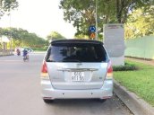 Cần bán lại xe Toyota Innova G năm 2010, màu bạc chính chủ