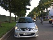 Cần bán lại xe Toyota Innova G năm 2010, màu bạc chính chủ