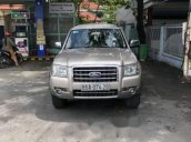 Cần bán gấp Ford Everest năm sản xuất 2007, màu vàng số sàn 