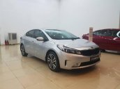 Cần bán xe Kia Cerato năm sản xuất 2018, màu bạc giá cạnh tranh