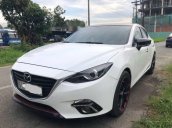 Bán xe Mazda 3 đời 2016, màu trắng, giá tốt