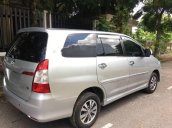 Bán Toyota Innova E đời 2015, màu bạc xe gia đình