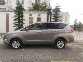 Cần bán lại xe Toyota Innova đời 2017, màu nâu