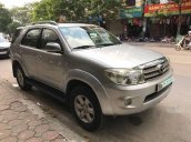 Cần bán gấp Toyota Fortuner V 2.7AT sản xuất năm 2010, màu bạc, giá chỉ 520 triệu