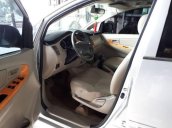 Cần bán xe Toyota Innova G sản xuất 2011, màu bạc, giá 420tr