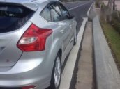 Bán Ford Focus 2013, màu bạc giá cạnh tranh