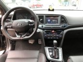 Bán Hyundai Elantra 1.6 Turbo 2018, màu đen, 755 triệu