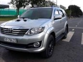 Cần bán Toyota Fortuner sản xuất năm 2016, màu bạc còn mới, giá chỉ 887 triệu