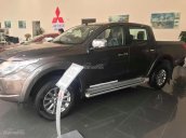 Bán Mitsubishi Triton 4x2AT 2018 được thiết kế theo ngôn ngữ J-line mang đến bước đột phá