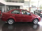 Bán xe Chevrolet Aveo 2018, màu đỏ, giá chỉ 389 triệu