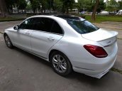 Cần bán gấp Mercedes 2015, màu trắng, xe đảm bảo không cấn đụng hay ngập nước