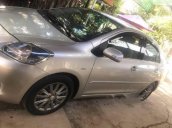 Cần bán lại xe Toyota Vios 2012, màu bạc