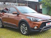 Bán xe Hyundai i20 Active 1.4AT sản xuất 2015, màu nâu, nhập khẩu