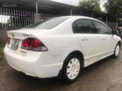 Cần bán xe Honda Civic sản xuất 2011 màu trắng, 370 triệu