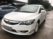 Cần bán xe Honda Civic sản xuất 2011 màu trắng, 370 triệu