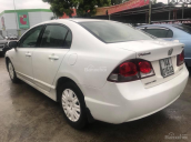 Cần bán xe Honda Civic sản xuất 2011 màu trắng, 370 triệu