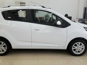 Bán Chevrolet Spark 1.2 LT 2018, màu trắng, 329tr