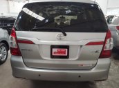 Bán xe Toyota Innova 2.0 E đời 2016, màu bạc, chạy 68.873 km