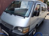 Bán Toyota Hiace tải van 6 chỗ 830kg, đời 2001 chạy được giờ cấm trong thành phố