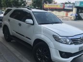 Xe Toyota Fortuner năm 2014, màu trắng  