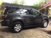 Cần tiền bán gấp Fortuner 2010, số sàn máy dầu, màu nòng súng