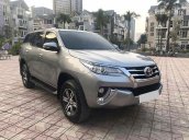 Bán xe Fortuner 2017, số tự động, máy xăng, màu bạc