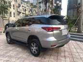 Bán xe Fortuner 2017, số tự động, máy xăng, màu bạc