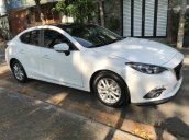 Bán Mazda 3 Sedan 1.5AT, đời 2016 màu trắng, xe đẹp như mới