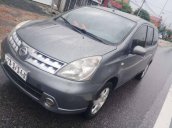 Cần bán Nissan Grand Livina 1.8AT năm sản xuất 2011, màu xám, mua mới lăn bánh lần đầu 2013