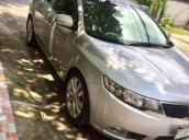 Cần bán gấp Kia Forte sản xuất 2011, màu bạc 
