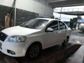 Cần bán gấp Daewoo Gentra đời 2010, màu trắng, xe đẹp