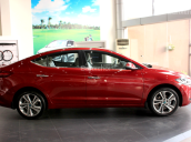 Bán xe Hyundai Elantra 2.0AT 2018, màu đỏ tặng phụ kiện, xe giao ngay