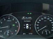 Bán xe Hyundai Elantra 2.0AT 2018, màu đỏ tặng phụ kiện, xe giao ngay