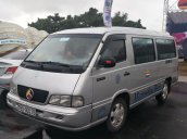 Cần bán gấp Mercedes năm sản xuất 2004, màu bạc 