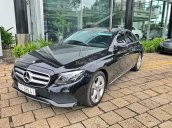 Bán xe Mercedes E250, mới chưa lăn bánh, màu đen 2017 chính hãng