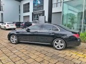 Bán xe Mercedes E250, mới chưa lăn bánh, màu đen 2017 chính hãng