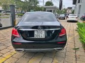 Bán xe Mercedes E250, mới chưa lăn bánh, màu đen 2017 chính hãng