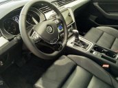 Bán Volkswagen Passat GP giá cực rẻ, nhiều màu giao ngay, trả trước chỉ 300tr - 090.364.3659