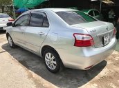 Cần bán Toyota Vios 1.5E sản xuất năm 2010, màu bạc số sàn