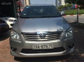 Cần bán xe Toyota Innova MT sản xuất 2013, màu bạc giá cạnh tranh