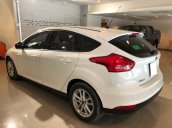 Cần bán Ford Focus 1.5L Ecoboost Trend đời 2017, màu trắng